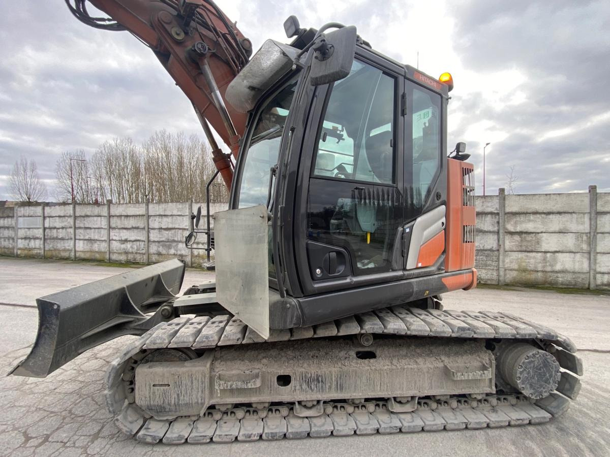Bager goseničar HITACHI ZX 135US-7: slika 11