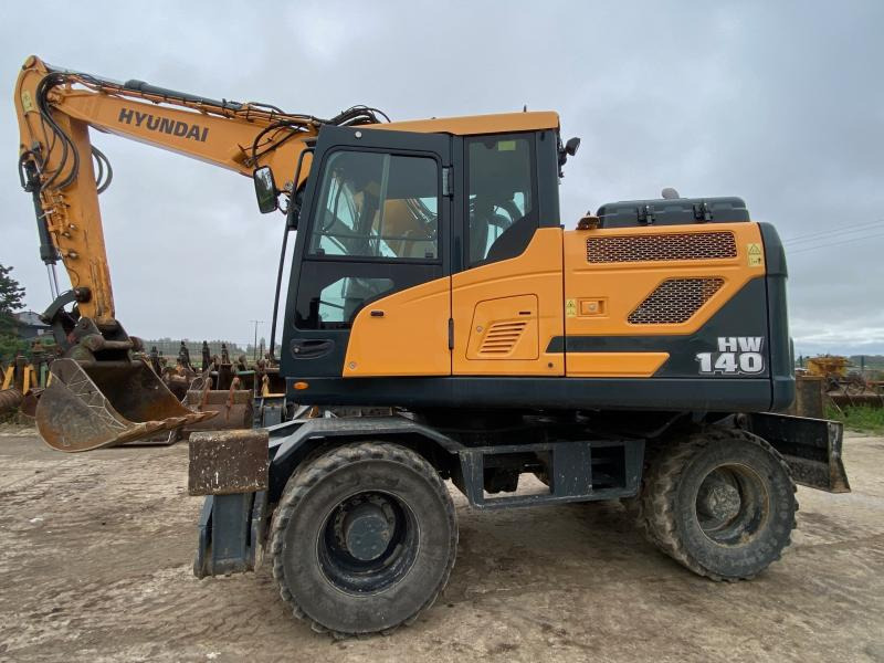 Hyundai HW 140 - Bager na kolesih: slika 1 Hyundai HW 140 - Bager na kolesih: slika 1