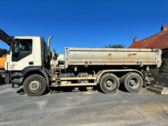 Iveco TRAKKER 410 - Tovornjak prekucnik: slika 3 Iveco TRAKKER 410 - Tovornjak prekucnik: slika 3