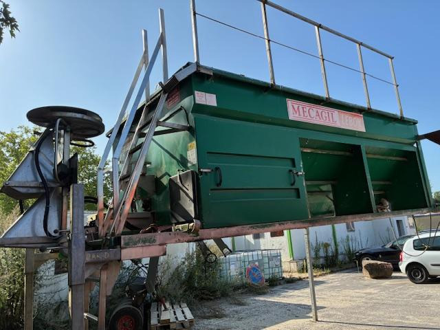 MEGAGIL LEBON FERRY 6,5M3 - Posipalnik peska/ Soli: slika 1 MEGAGIL LEBON FERRY 6,5M3 - Posipalnik peska/ Soli: slika 1