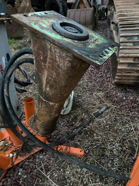 MONTABERT BRISE ROCHE POUR PELLE 5 A 8 TONNES - Hidravlično kladivo: slika 2 MONTABERT BRISE ROCHE POUR PELLE 5 A 8 TONNES - Hidravlično kladivo: slika 2