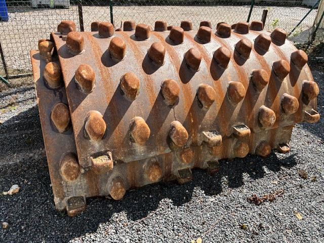 CATERPILLAR COQUILLE PIED DE MOUTON CS 663E - Priključek za Gradbeni stroj: slika 1 CATERPILLAR COQUILLE PIED DE MOUTON CS 663E - Priključek za Gradbeni stroj: slika 1