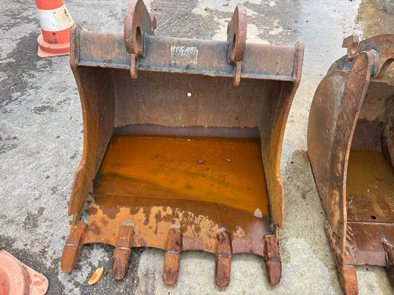 Bager goseničar CAT 307.5: slika 29