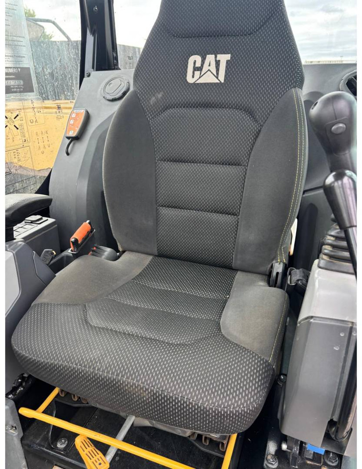 Bager goseničar CAT 307.5: slika 24