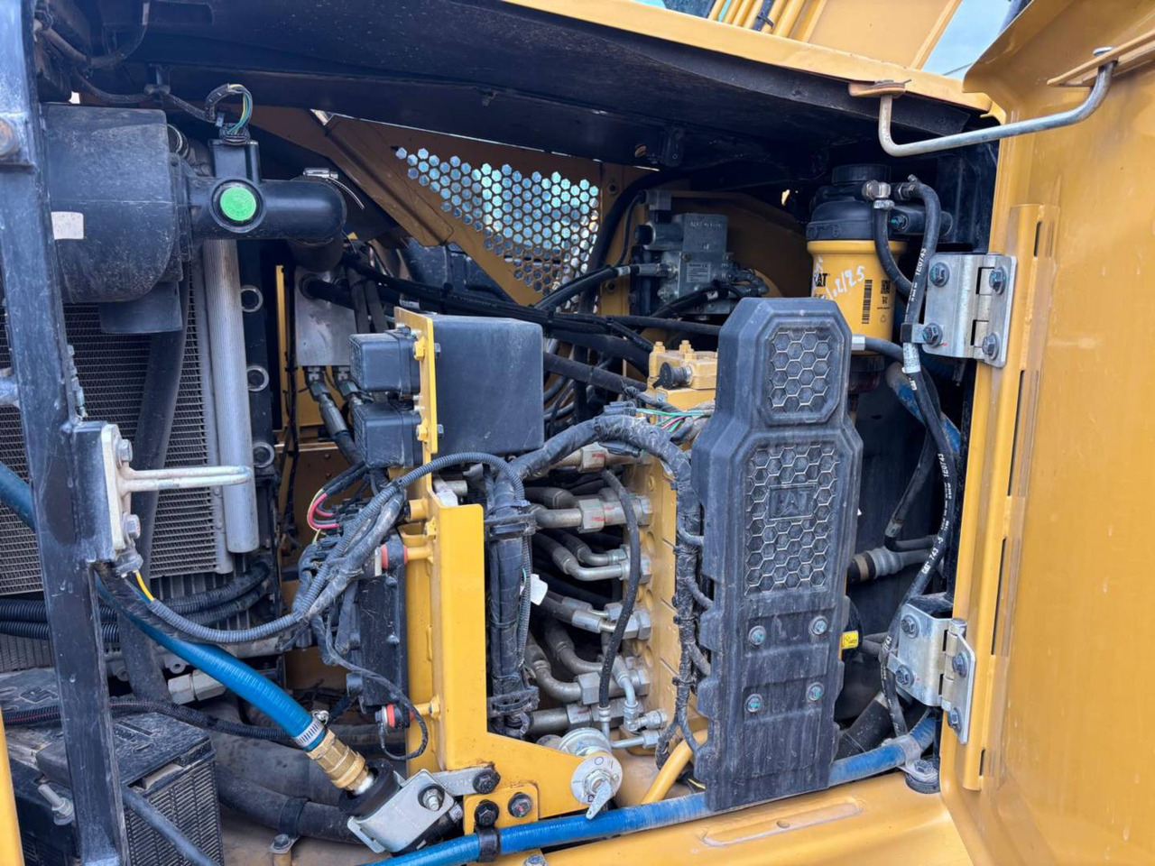 Bager goseničar CAT 307.5: slika 21