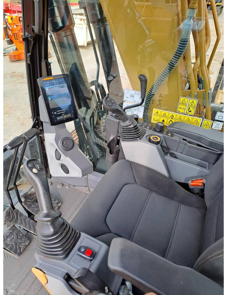 Bager goseničar CAT 313: slika 14