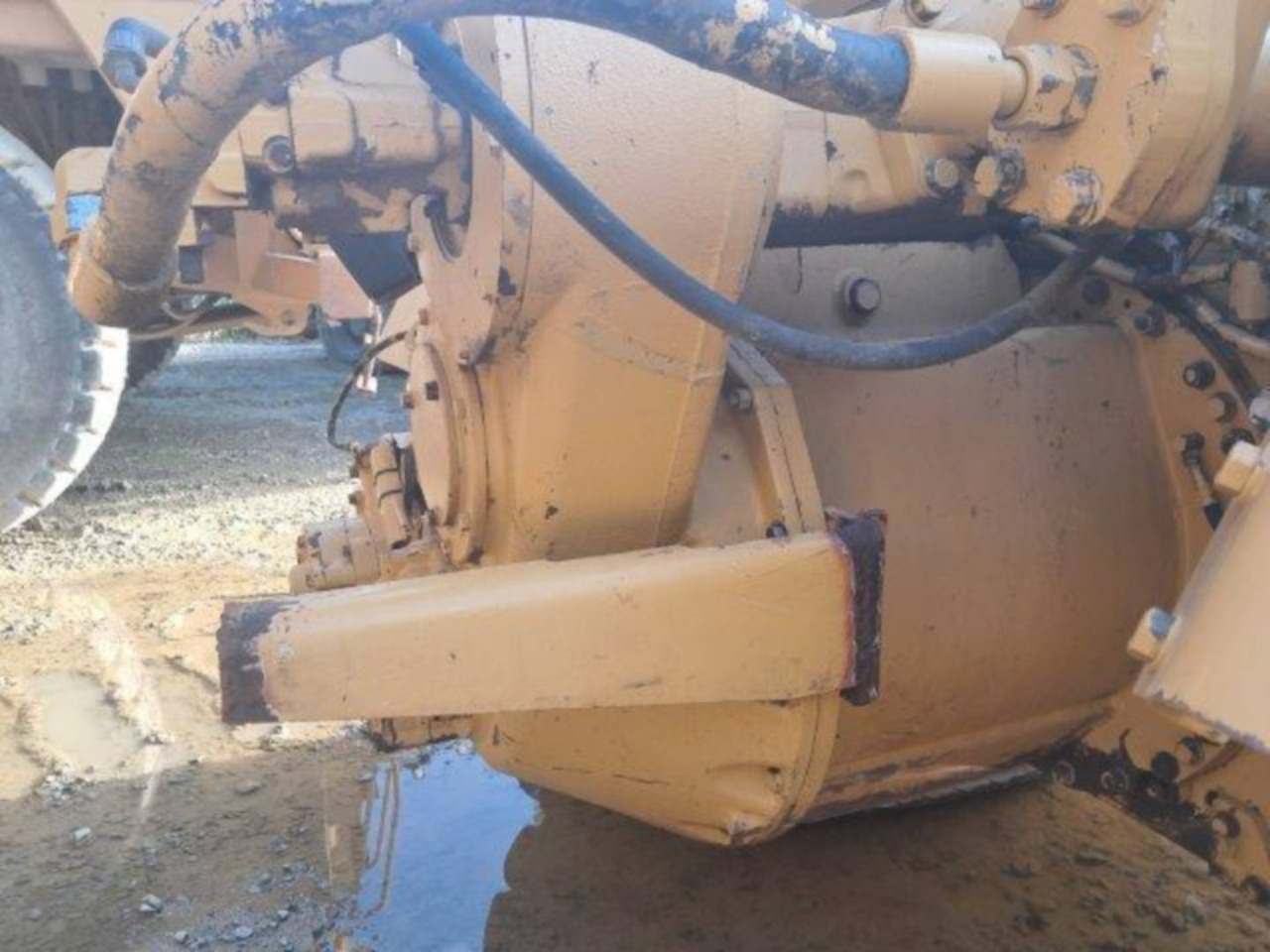 Strgalec CAT 621F: slika 11