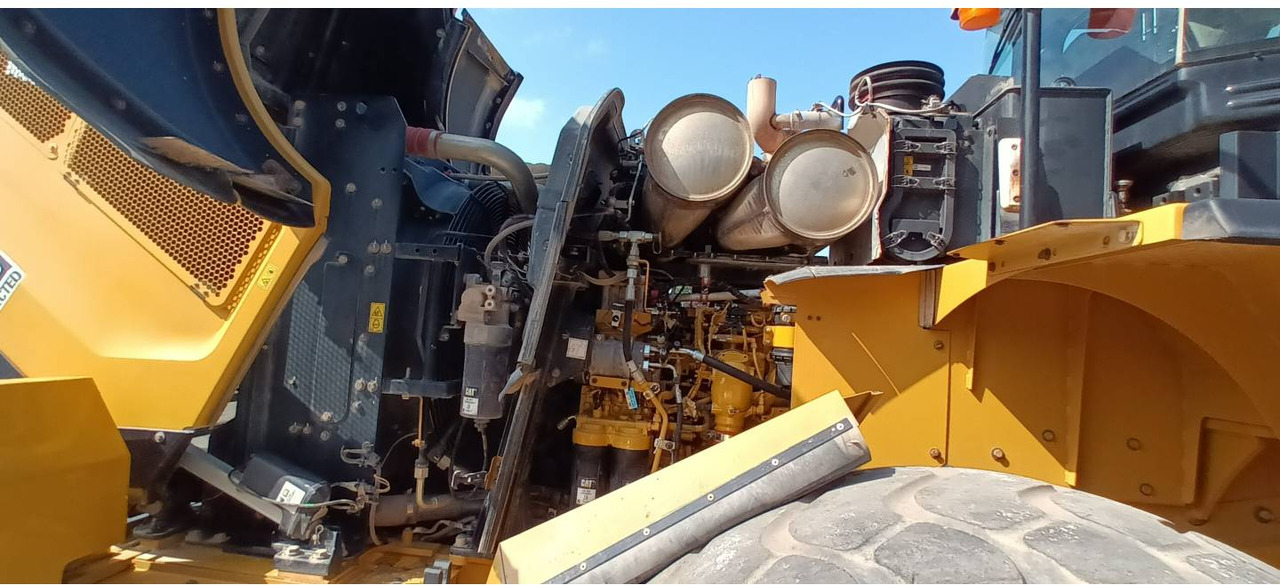 Kolesni nakladalec CAT 972M XE: slika 24