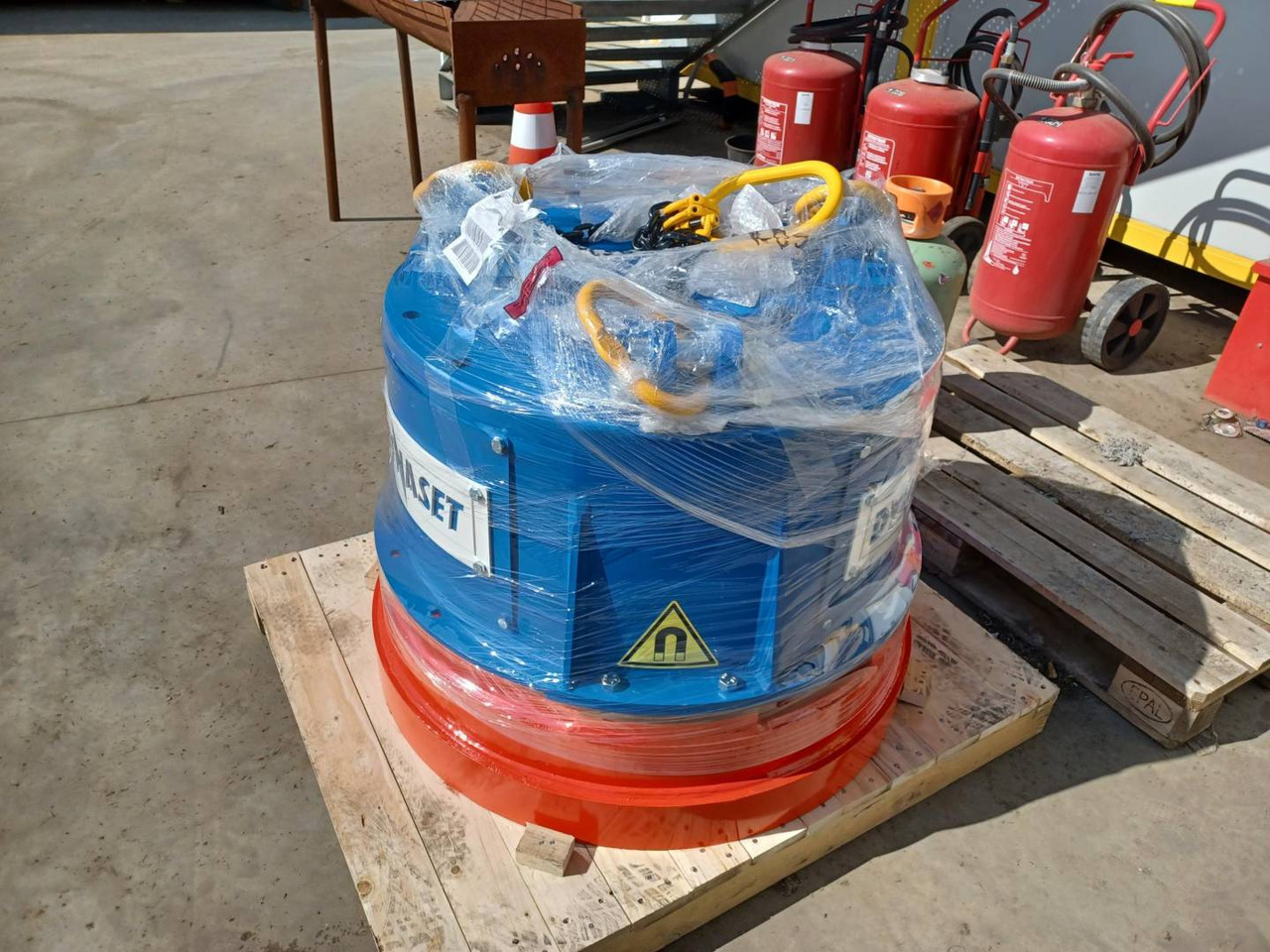 DIAMANT DYNASET/HMAG900/AIMANT/MAGNET - Žlica: slika 2 DIAMANT DYNASET/HMAG900/AIMANT/MAGNET - Žlica: slika 2