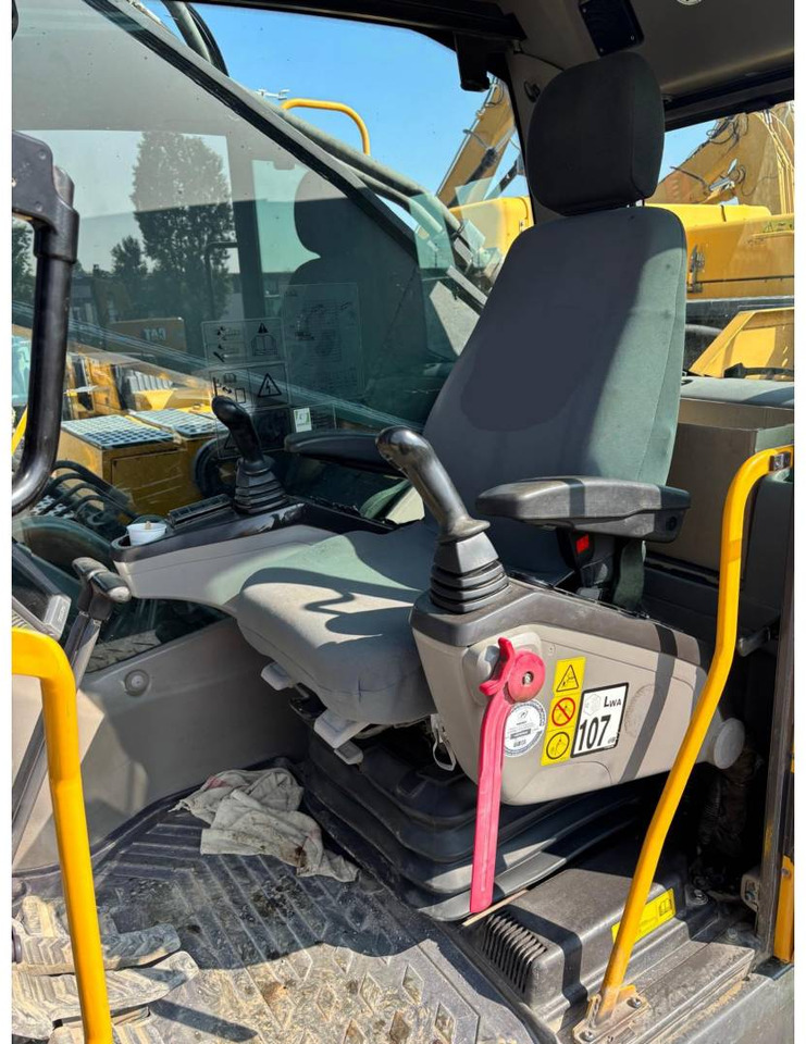 Bager goseničar VOLVO CONSTRUCTION EQUIPMENT EC700 CL: slika 13
