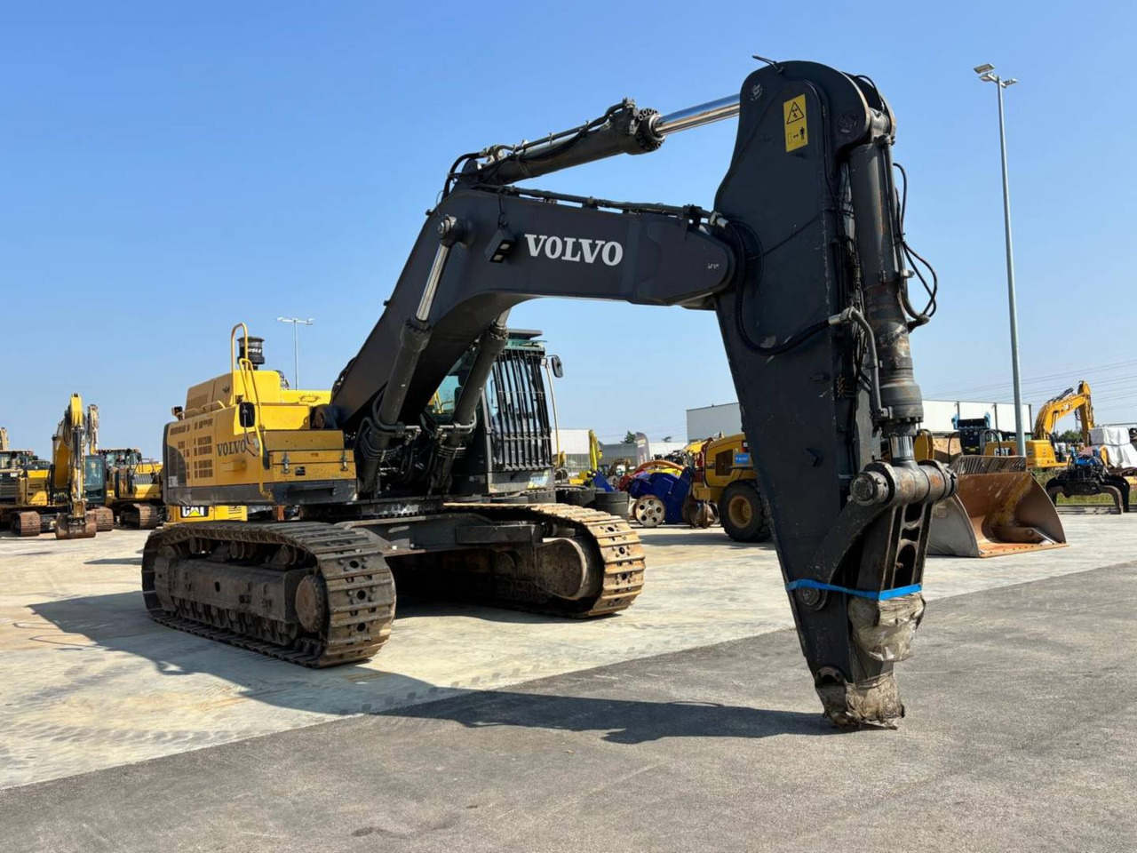 VOLVO CONSTRUCTION EQUIPMENT EC700 CL - Bager goseničar: slika 1 VOLVO CONSTRUCTION EQUIPMENT EC700 CL - Bager goseničar: slika 1