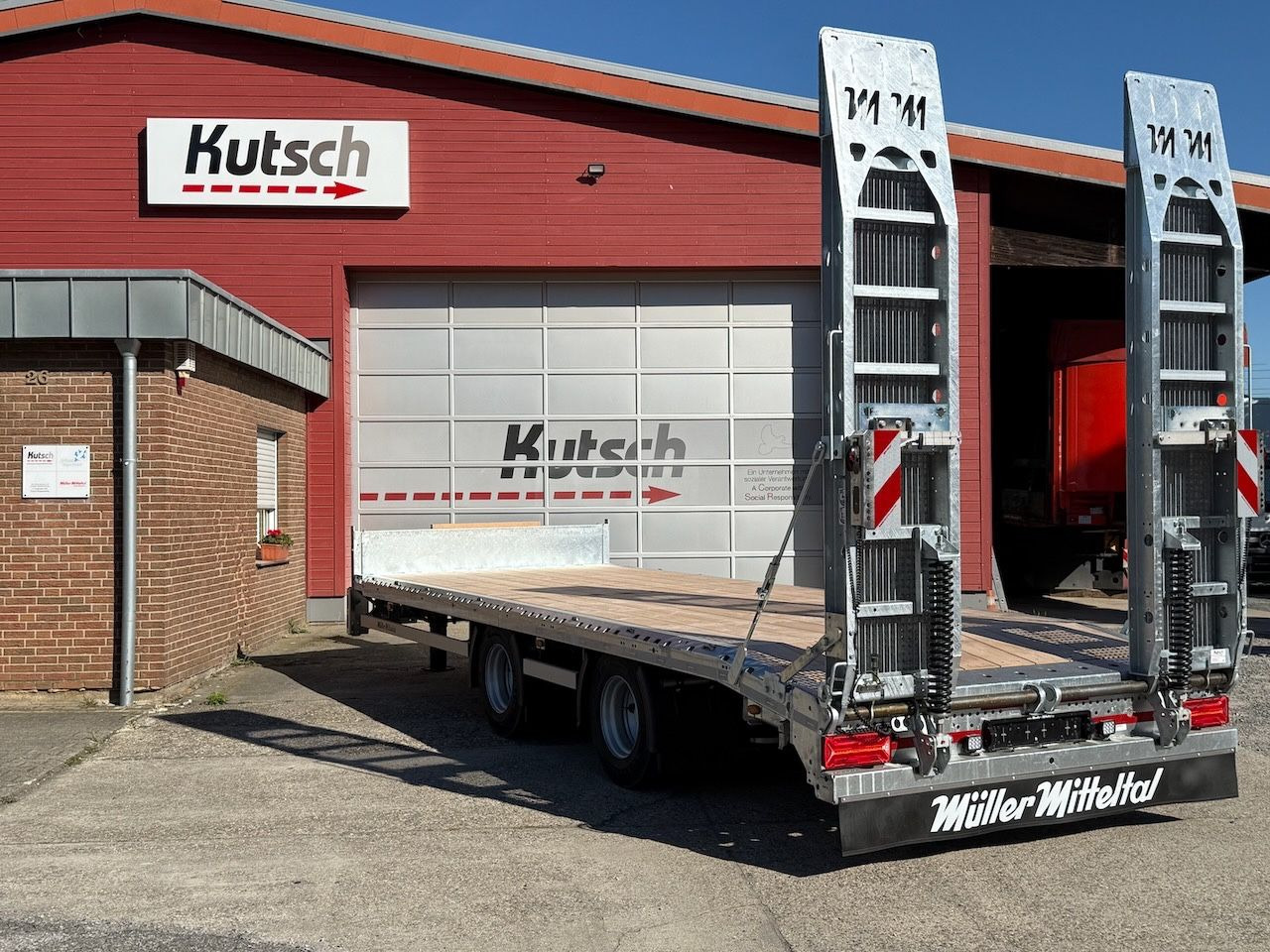 Müller-Mitteltal ETÜ-TA-R 21 Plateau 7m, luftgefedert, LED - Nizko noseča prikolica: slika 1 Müller-Mitteltal ETÜ-TA-R 21 Plateau 7m, luftgefedert, LED - Nizko noseča prikolica: slika 1
