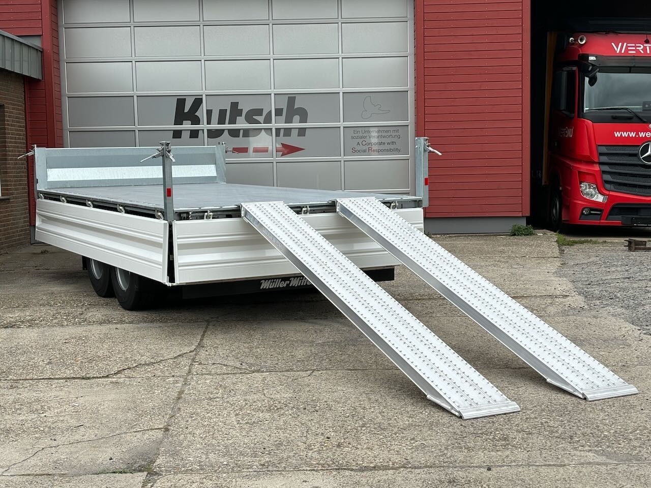 Müller-Mitteltal KA-TA-R 11,9/024 Breitreifen, Alu-Rampen, LED - Kiper prikolica: slika 1 Müller-Mitteltal KA-TA-R 11,9/024 Breitreifen, Alu-Rampen, LED - Kiper prikolica: slika 1