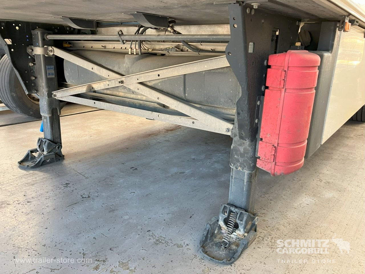 SCHMITZ Semiremolque Frigo Standard Double deck - Izotermična polprikolica: slika 4 SCHMITZ Semiremolque Frigo Standard Double deck - Izotermična polprikolica: slika 4