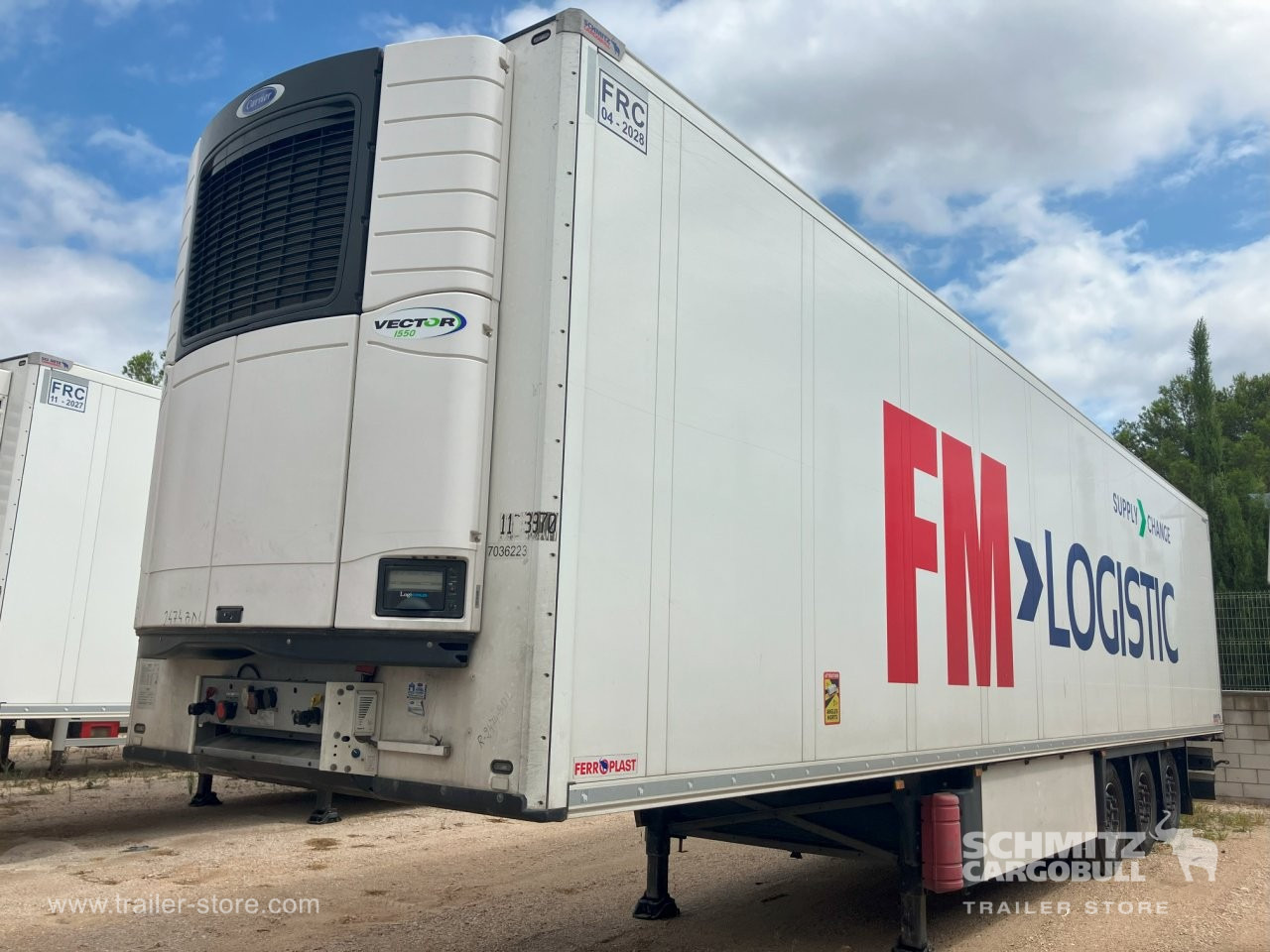 SCHMITZ Semiremolque Frigo Standard Double deck - Izotermična polprikolica: slika 1 SCHMITZ Semiremolque Frigo Standard Double deck - Izotermična polprikolica: slika 1