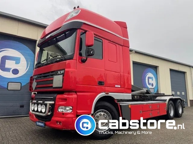 DAF XF 105 .460 FAS Euro 5 - Haakarmsysteem - Hooklift - Abrolkipper - Year 2006 - TUV 05-2025 - Kotalni prekucni tovornjak: slika 1 DAF XF 105 .460 FAS Euro 5 - Haakarmsysteem - Hooklift - Abrolkipper - Year 2006 - TUV 05-2025 - Kotalni prekucni tovornjak: slika 1