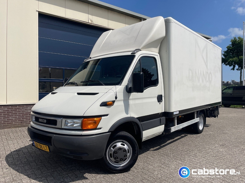 Iveco 40C12 Daily 4x2 Bakwagen Euro 3 - Bouwjaar 2003 - APK tot 10-05-2026 -Handgeschakelde versnellingsbak - Dostavno vozilo z zabojnikom: slika 2 Iveco 40C12 Daily 4x2 Bakwagen Euro 3 - Bouwjaar 2003 - APK tot 10-05-2026 -Handgeschakelde versnellingsbak - Dostavno vozilo z zabojnikom: slika 2