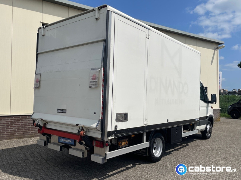 Iveco 40C12 Daily 4x2 Bakwagen Euro 3 - Bouwjaar 2003 - APK tot 10-05-2026 -Handgeschakelde versnellingsbak - Dostavno vozilo z zabojnikom: slika 3 Iveco 40C12 Daily 4x2 Bakwagen Euro 3 - Bouwjaar 2003 - APK tot 10-05-2026 -Handgeschakelde versnellingsbak - Dostavno vozilo z zabojnikom: slika 3