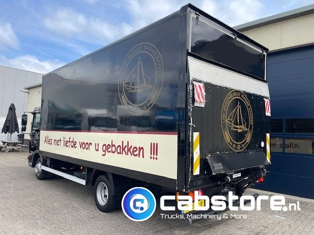 MAN TGL 8.180 4X2 BB Euro 5 - Handgeschakelde versnellingsbak - Laadklep - Bouwjaar 2010 - 3 zitplaatsen - Tovornjak zabojnik: slika 3 MAN TGL 8.180 4X2 BB Euro 5 - Handgeschakelde versnellingsbak - Laadklep - Bouwjaar 2010 - 3 zitplaatsen - Tovornjak zabojnik: slika 3