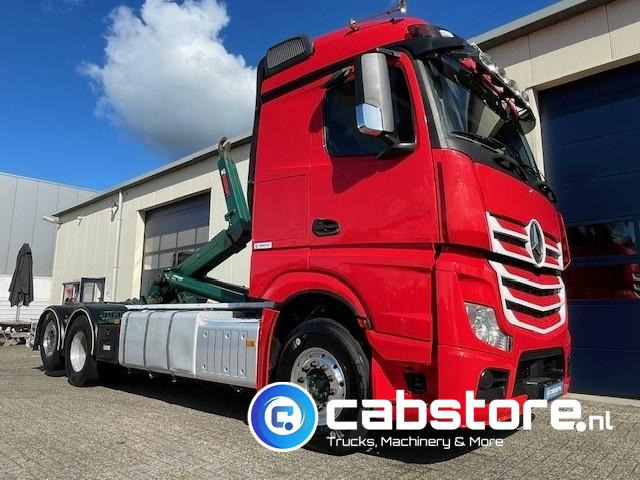 Mercedes-Benz ACTROS 2542 6x2 Euro 6 - HIAB-Multilift 26 Ton's Haakarmsysteem - Containerlift -Bouwjaar 2016 - Km 544.497 - Kotalni prekucni tovornjak: slika 1 Mercedes-Benz ACTROS 2542 6x2 Euro 6 - HIAB-Multilift 26 Ton's Haakarmsysteem - Containerlift -Bouwjaar 2016 - Km 544.497 - Kotalni prekucni tovornjak: slika 1