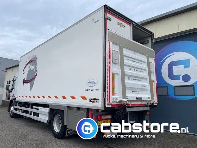 Renault D-19 Wide 4x2 Koelwagen D-19 Wide 4x2 Euro 6 Koelwagen - Kuhlkoffer - Frigo -Thermobox - Year 2015 - CHEREAU BOX - CARRIER Supra 850U - Tovornjak hladilnik: slika 3 Renault D-19 Wide 4x2 Koelwagen D-19 Wide 4x2 Euro 6 Koelwagen - Kuhlkoffer - Frigo -Thermobox - Year 2015 - CHEREAU BOX - CARRIER Supra 850U - Tovornjak hladilnik: slika 3