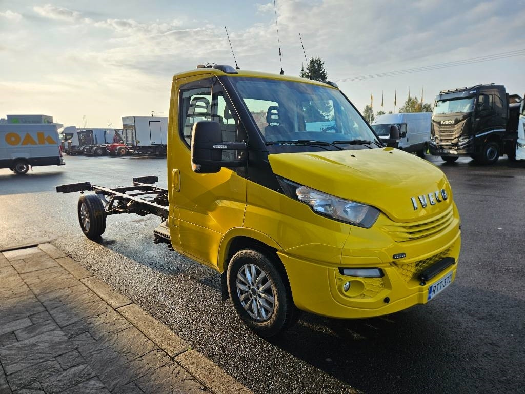 Iveco 35S18 - Dostavno vozilo z zabojnikom: slika 2 Iveco 35S18 - Dostavno vozilo z zabojnikom: slika 2