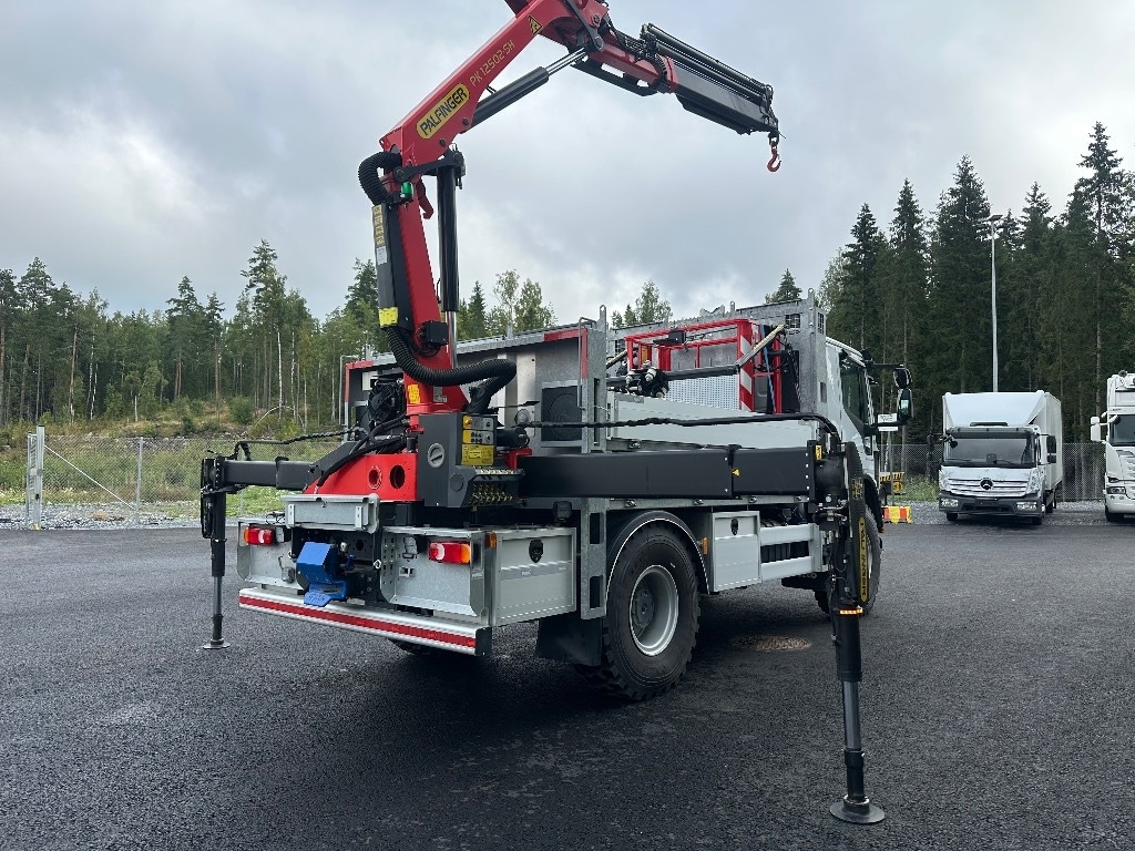 Iveco Eurocargo ML150E28 4x4 sähkölaitos varustein - Tovornjak z dvigalom: slika 3 Iveco Eurocargo ML150E28 4x4 sähkölaitos varustein - Tovornjak z dvigalom: slika 3
