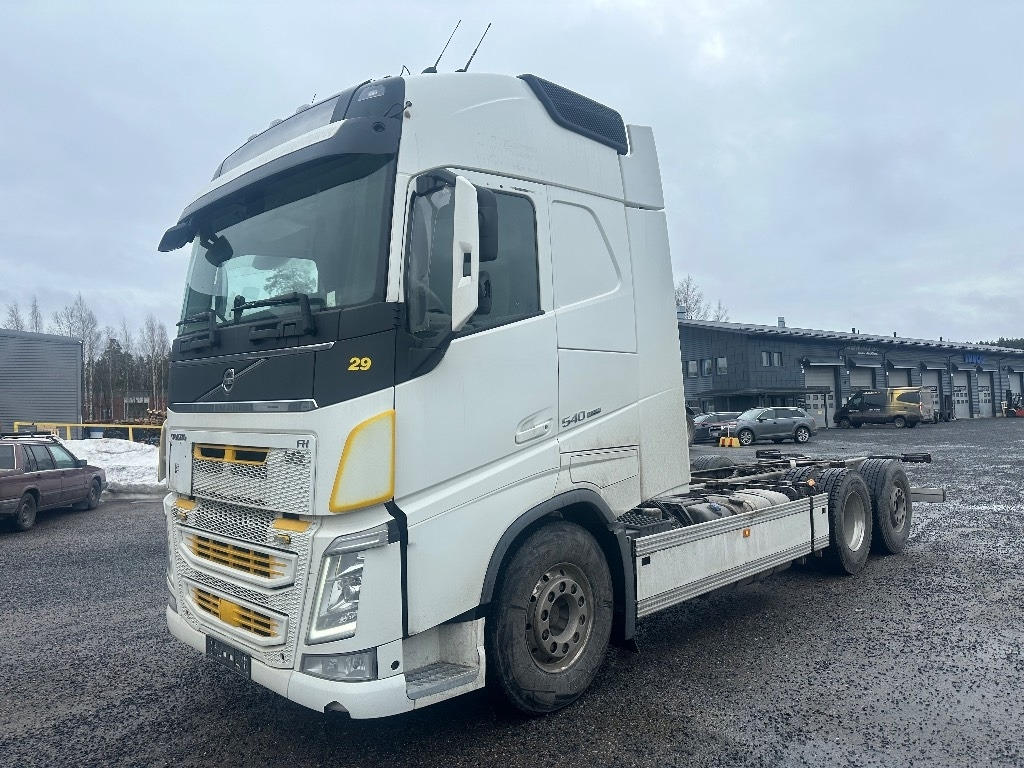 Volvo FH13 540 6x2*4 - Tovornjak-šasija: slika 1 Volvo FH13 540 6x2*4 - Tovornjak-šasija: slika 1