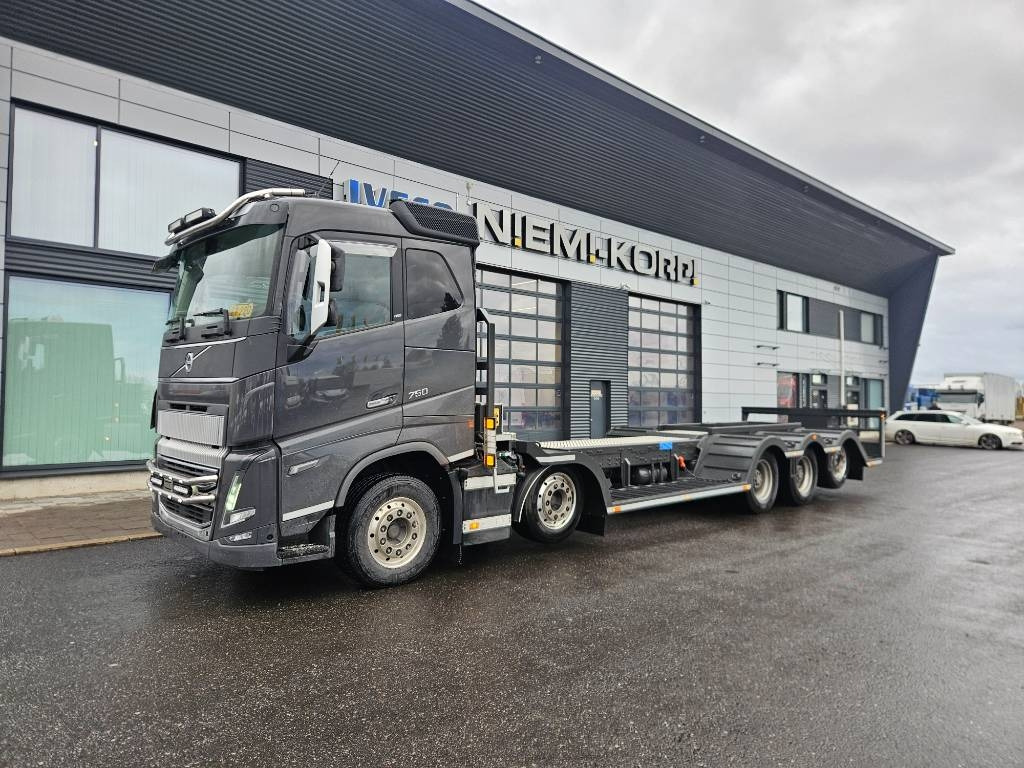 Volvo FH16 750 10x4 uudella metsäkoneritilällä  - Tovornjak za prevoz lesa: slika 1 Volvo FH16 750 10x4 uudella metsäkoneritilällä  - Tovornjak za prevoz lesa: slika 1