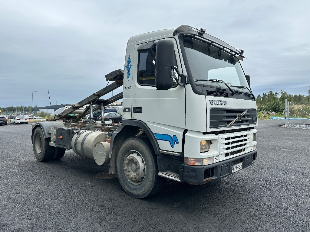 Volvo FM7 4x2 vaijerilaitteilla - Komunalni tovornjak: slika 3 Volvo FM7 4x2 vaijerilaitteilla - Komunalni tovornjak: slika 3