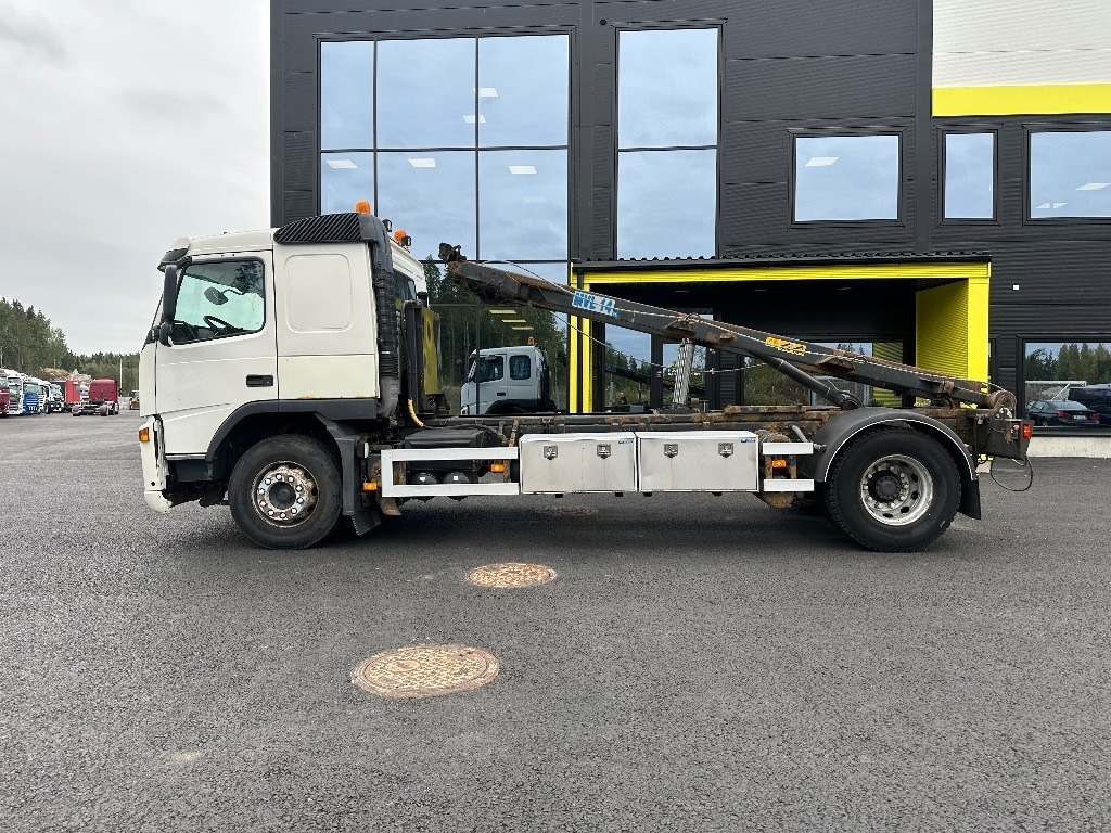 Volvo FM9 4x2 vaijerilaitteilla  - Komunalni tovornjak: slika 5 Volvo FM9 4x2 vaijerilaitteilla  - Komunalni tovornjak: slika 5