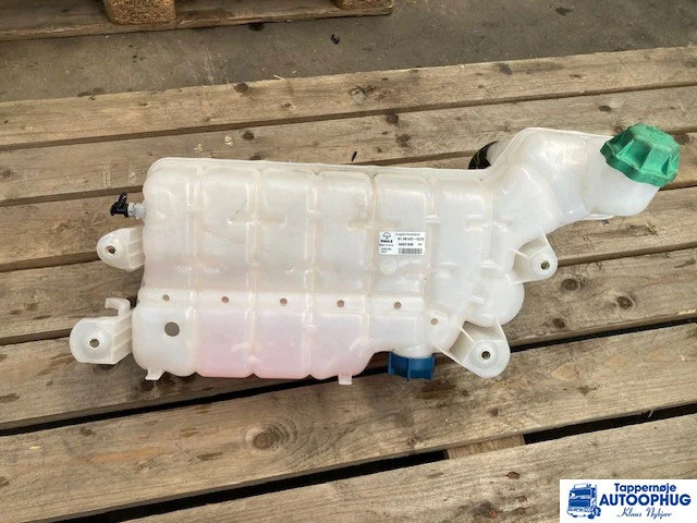 MAN 81.06102-6233 – MAN expansion tank - Motor in deli za Tovornjak: slika 2 MAN 81.06102-6233 – MAN expansion tank - Motor in deli za Tovornjak: slika 2