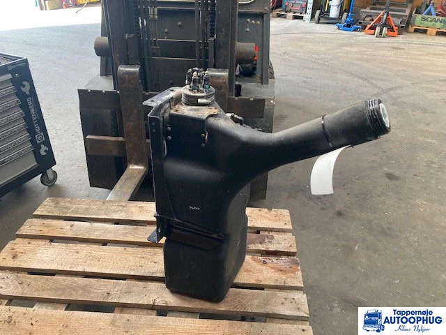 MAN Adblue – Urea tank MAN 81.15400-6185 - AdBlue rezervoar za Tovornjak: slika 1 MAN Adblue – Urea tank MAN 81.15400-6185 - AdBlue rezervoar za Tovornjak: slika 1