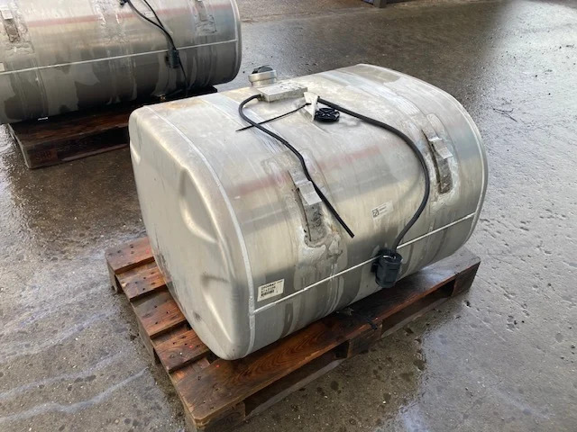 Scania Diesel tank – Scania 2713470 - Rezervoar za gorivo za Tovornjak: slika 4 Scania Diesel tank – Scania 2713470 - Rezervoar za gorivo za Tovornjak: slika 4