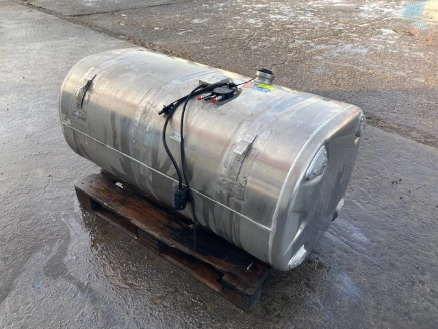 Scania Diesel tank – Scania 2714200 - Rezervoar za gorivo za Tovornjak: slika 3 Scania Diesel tank – Scania 2714200 - Rezervoar za gorivo za Tovornjak: slika 3