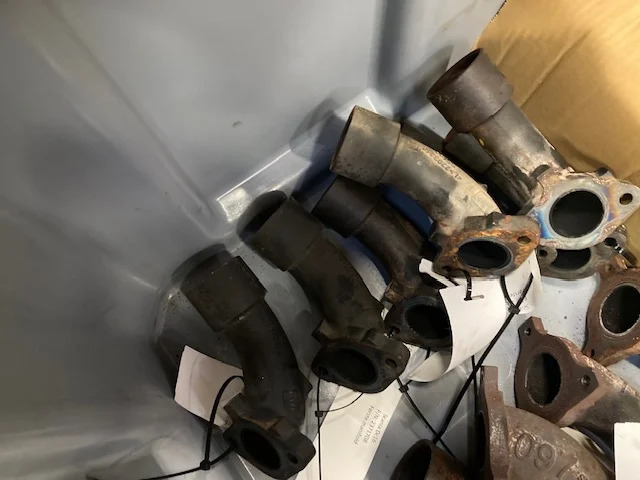 Scania Manifold – Scania 2371708 - Motor in deli za Tovornjak: slika 1 Scania Manifold – Scania 2371708 - Motor in deli za Tovornjak: slika 1