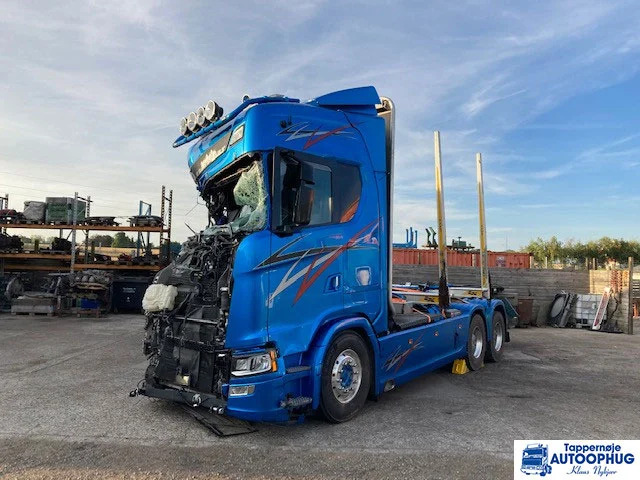 Scania S650 6X4 ONLY PARTS - Tovornjak za prevoz lesa: slika 1 Scania S650 6X4 ONLY PARTS - Tovornjak za prevoz lesa: slika 1