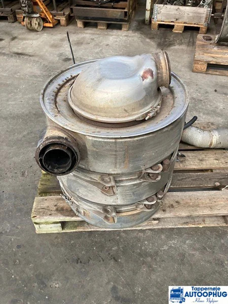 Scania Udstødning / end silencer P/N: 1821889 / 1868571 - Izpušni sistem za Tovornjak: slika 4 Scania Udstødning / end silencer P/N: 1821889 / 1868571 - Izpušni sistem za Tovornjak: slika 4