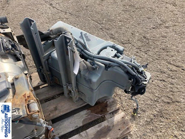 Scania adblue tank – reductant tank Scania 2196094 - AdBlue rezervoar za Tovornjak: slika 2 Scania adblue tank – reductant tank Scania 2196094 - AdBlue rezervoar za Tovornjak: slika 2