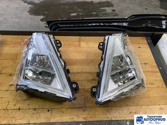 Volvo Headlamp LH – Volvo 23752664 - Električni sistem za Tovornjak: slika 2 Volvo Headlamp LH – Volvo 23752664 - Električni sistem za Tovornjak: slika 2