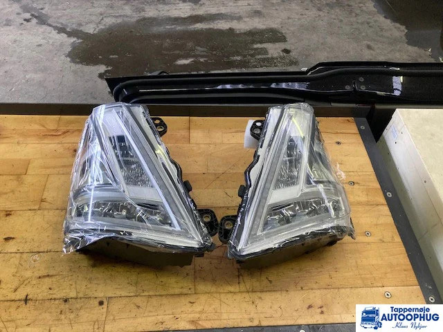Volvo Headlamp LH – Volvo 24056511 - Električni sistem za Tovornjak: slika 2 Volvo Headlamp LH – Volvo 24056511 - Električni sistem za Tovornjak: slika 2