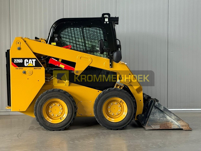 Caterpillar 226 D High Flow - Mini nakladalec: slika 5 Caterpillar 226 D High Flow - Mini nakladalec: slika 5
