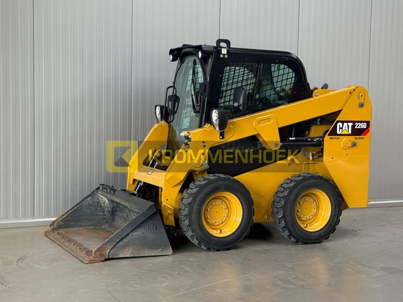 Caterpillar 226 D High Flow - Mini nakladalec: slika 2 Caterpillar 226 D High Flow - Mini nakladalec: slika 2