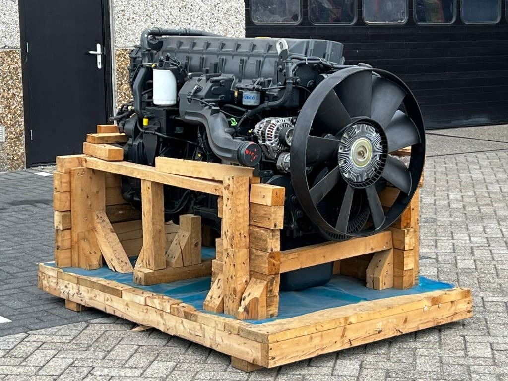 CNH Engine - FPT Cursor 13 - F3BE9681C - Motor za Kmetijski stroj: slika 1 CNH Engine - FPT Cursor 13 - F3BE9681C - Motor za Kmetijski stroj: slika 1