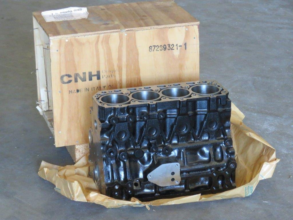 CNH Engine - T3000 / TCE - Yanmar - Motor za Kmetijski stroj: slika 1 CNH Engine - T3000 / TCE - Yanmar - Motor za Kmetijski stroj: slika 1