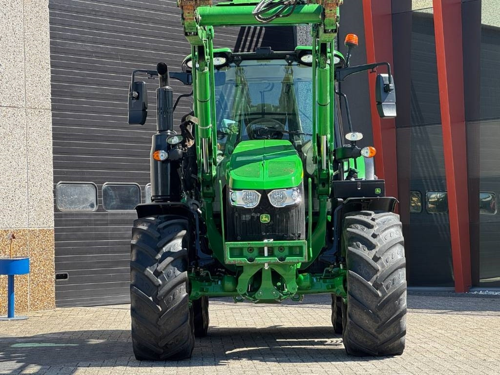 John Deere 6110M, 2021, Auto Power, 623R frontloader!! - Traktor: slika 3 John Deere 6110M, 2021, Auto Power, 623R frontloader!! - Traktor: slika 3
