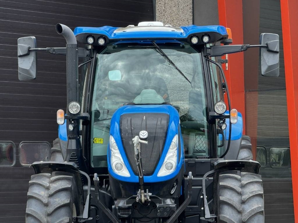 New Holland T6.180 Auto Command, frontlinkage, 3259 hours!! - Traktor: slika 5 New Holland T6.180 Auto Command, frontlinkage, 3259 hours!! - Traktor: slika 5