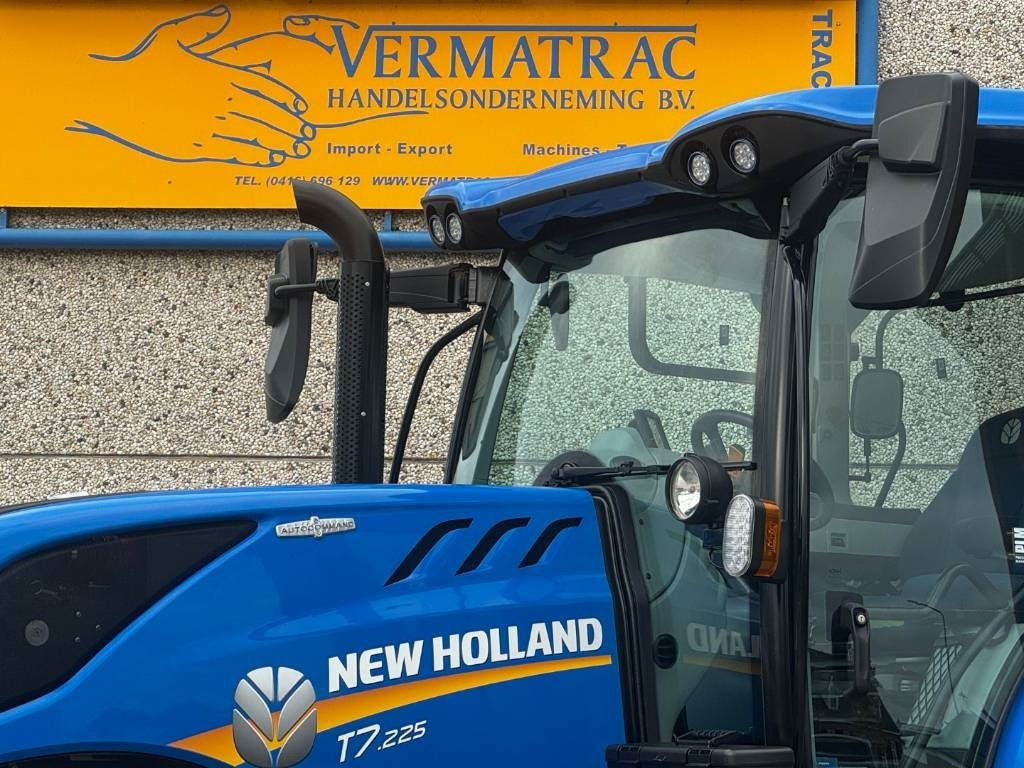 New Holland T7.225AC, frontlinkage, airbrakes, 50k, 2023!! - Traktor: slika 3 New Holland T7.225AC, frontlinkage, airbrakes, 50k, 2023!! - Traktor: slika 3