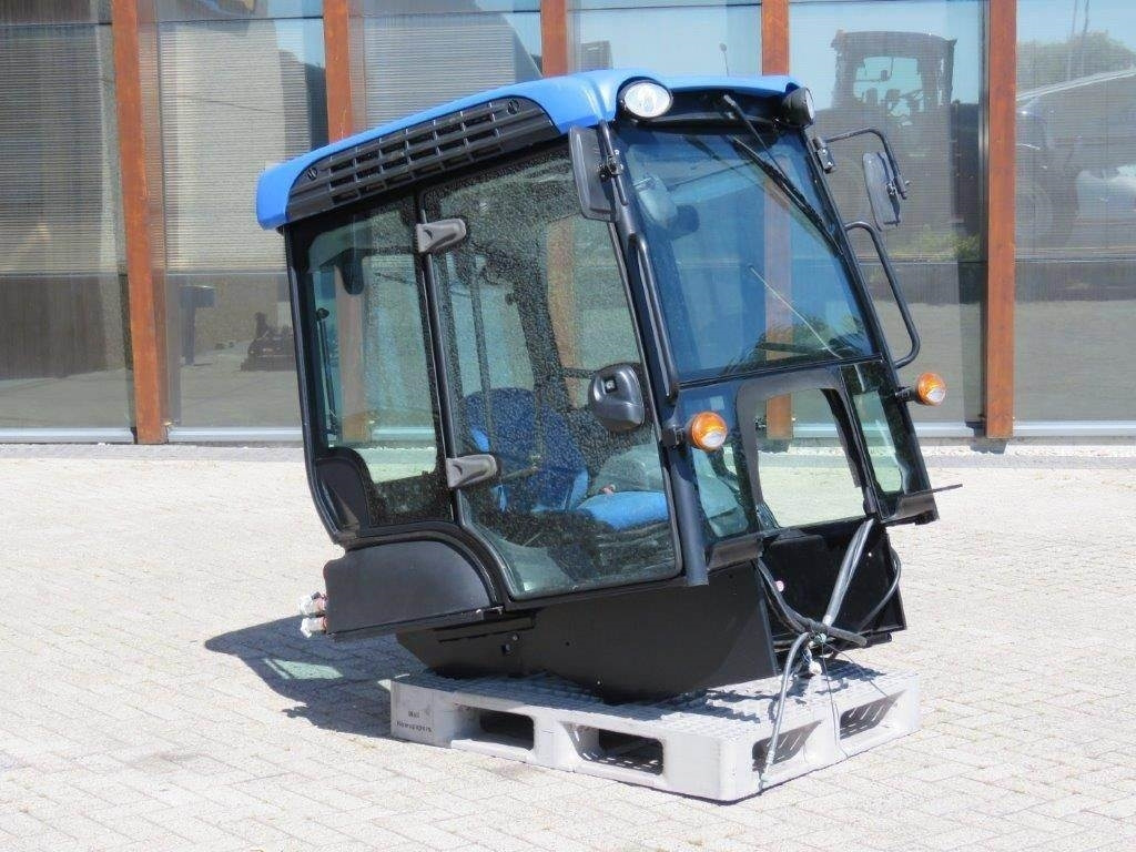 New Holland TK - Kabina za Gradbeni stroj: slika 4 New Holland TK - Kabina za Gradbeni stroj: slika 4