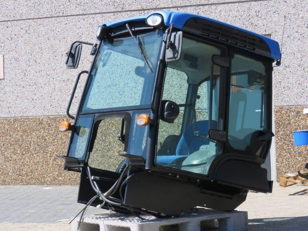 New Holland TK - Kabina za Gradbeni stroj: slika 2 New Holland TK - Kabina za Gradbeni stroj: slika 2